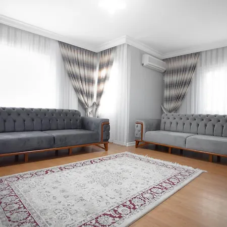 Large And Quiet Family 40 * Istanbul
